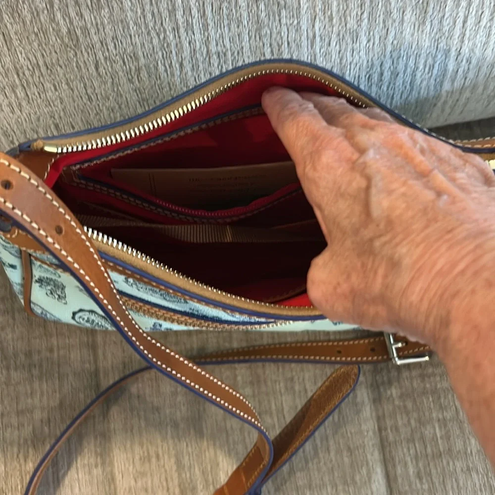 Dooney & Bourke Disney Vacation Club exclusive bag turquoise trimmed in rawhide - Picture 10 of 11